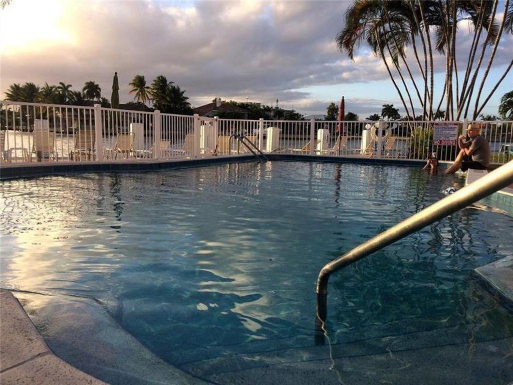 Aloha Escape Pompano Beach Lejlighed Eksteriør billede
